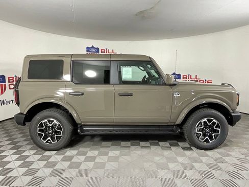 New 2026 Ford Bronco Outer Banks AWD/4WD image 2