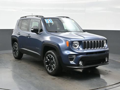 Used 2023 Jeep Renegade Latitude AWD/4WD image 11