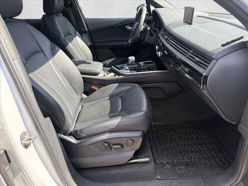 Used 2018 Audi Q7 3.0T Prestige AWD/4WD image 2