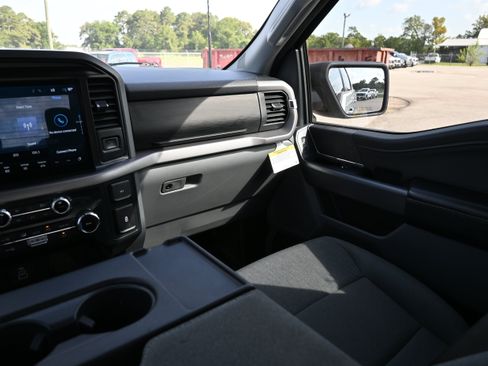 Used 2025 Ford F150 XLT w/ Equipment Group 301A Standard AWD/4WD image 27