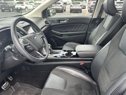Used 2018 Ford Edge Sport w/ Equipment Group 401A AWD/4WD image 9