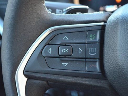 New 2025 Jeep Grand Cherokee Limited image 17