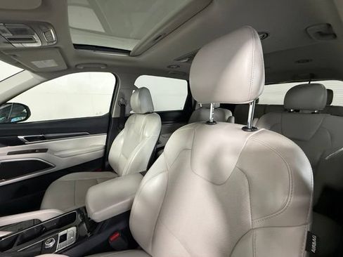 Used 2020 Kia Telluride S FWD image 16