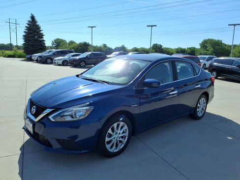Used 2019 Nissan Sentra SV FWD image 4