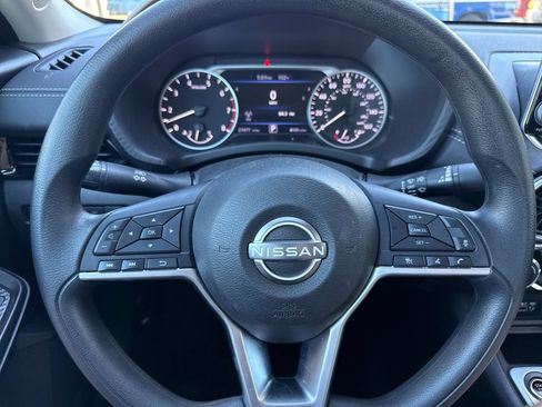 Used 2024 Nissan Sentra SV FWD image 21