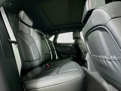New 2026 Porsche Macan image 28