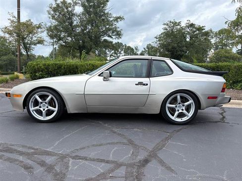 Used 1988 Porsche 944 Coupe RWD image 10