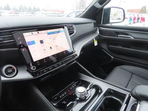 New 2026 Jeep Grand Wagoneer Limited image 43