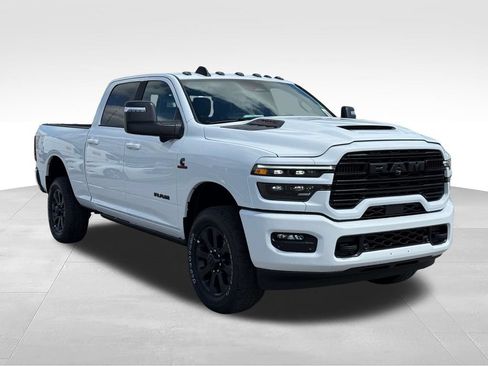 New 2026 RAM 2500 Laramie AWD/4WD image 32