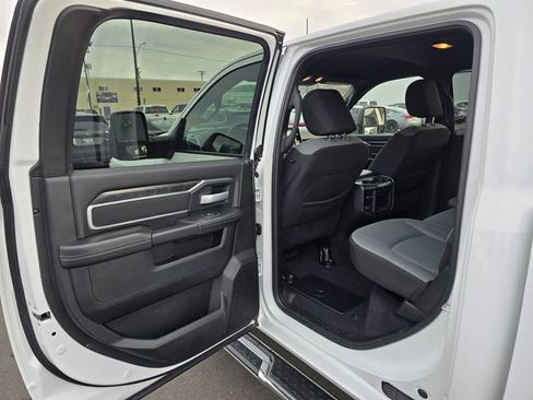 Used 2024 RAM 2500 Big Horn w/ Off Road Package image 15