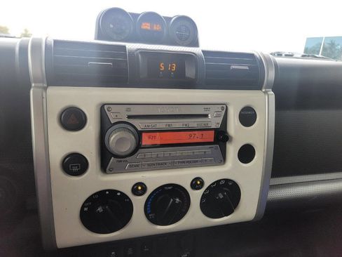 Used 2012 Toyota FJ Cruiser 4WD w/ Convenience Pkg image 28