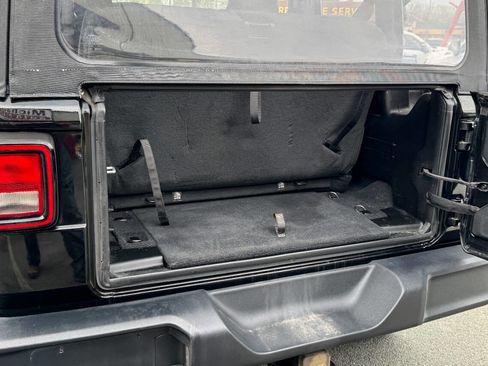 Used 2020 Jeep Wrangler Sport image 15