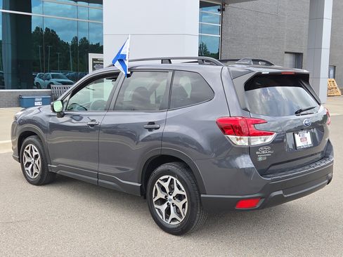 Certified 2024 Subaru Forester Premium w/ POP Package 3 AWD/4WD image 5