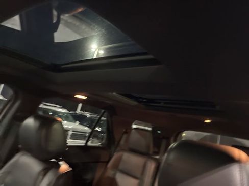 Used 2015 Ford Explorer XLT w/ Equipment Group 202B image 6