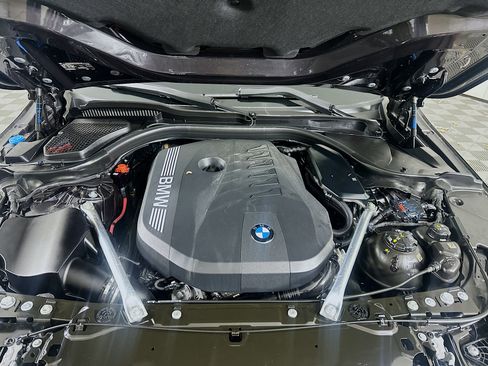 Used 2025 BMW 540i xDrive 540i xDrive w/ Premium Package image 34