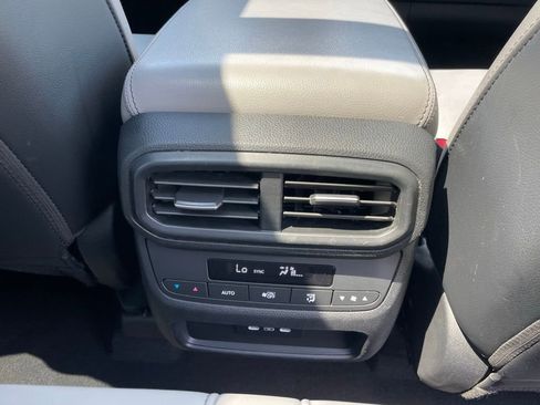 Certified 2025 Honda Pilot Touring image 38