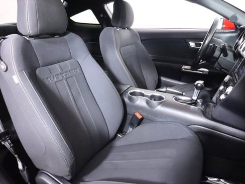 Used 2018 Ford Mustang Coupe image 35