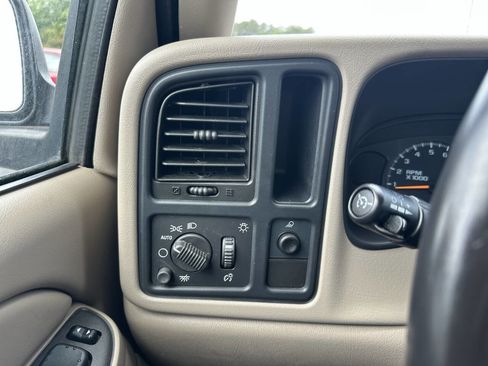 Used 2004 Chevrolet Silverado 1500 LS w/ Light Duty Power Package RWD image 16