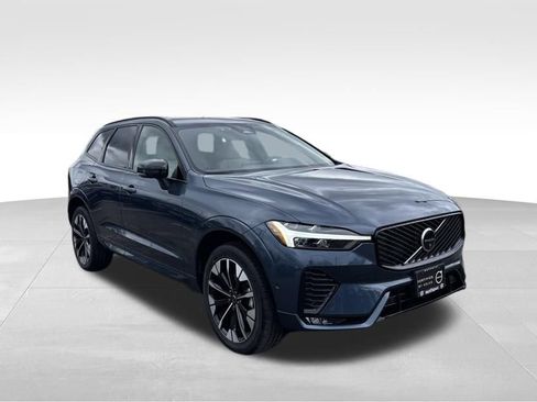Certified 2026 Volvo XC60 B5 Plus w/ Climate Package AWD/4WD image 37