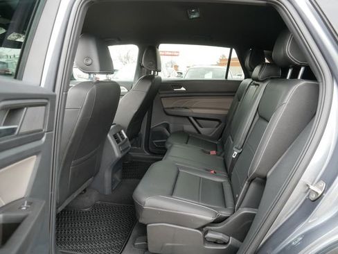 Certified 2023 Volkswagen Atlas Cross Sport SE image 17