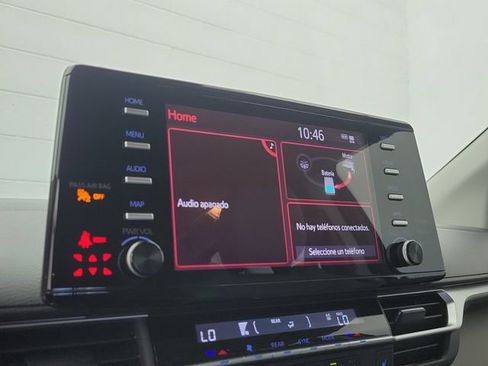 Used 2024 Toyota Sienna XLE FWD image 27
