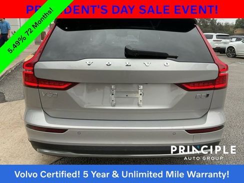 Certified 2025 Volvo V60 B5 Cross Country Plus image 10