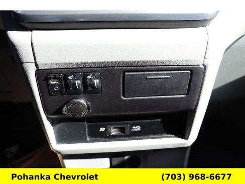 Used 2015 Toyota Sienna XLE Premium image 16