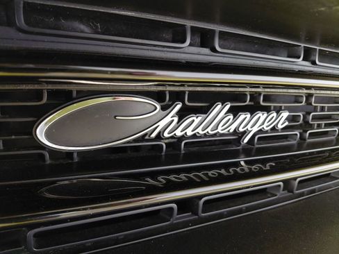 Certified 2017 Dodge Challenger R/T w/ Quick Order Package 22P T/A image 23