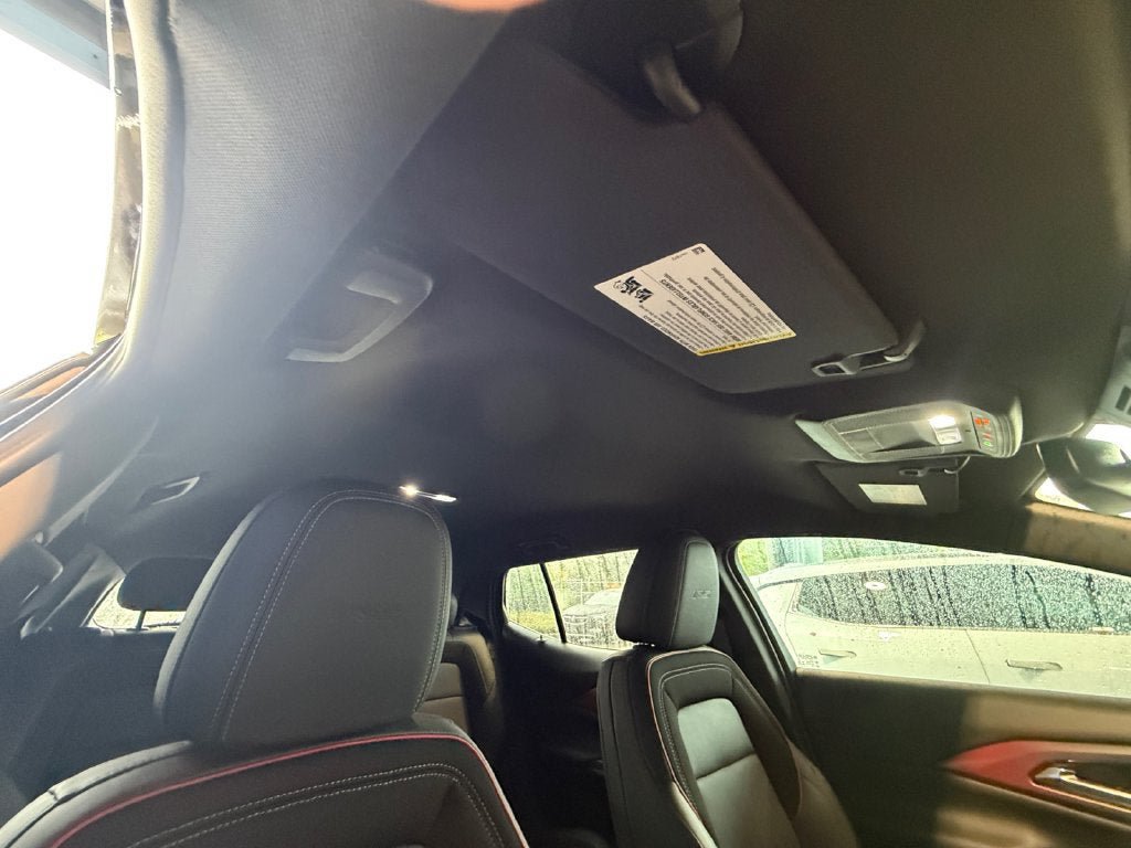 Used 2024 Chevrolet Equinox EV RS FWD image 28