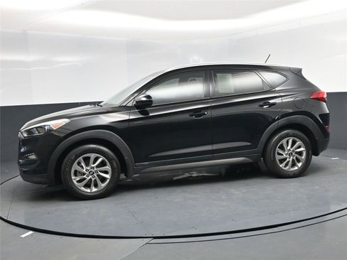 Used 2016 Hyundai Tucson SE w/ Option Group 02 image 3