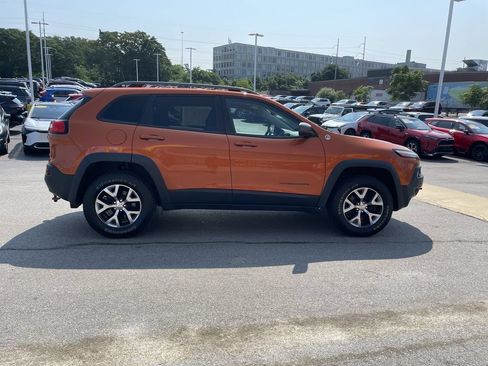 Certified 2016 Jeep Cherokee Trailhawk AWD/4WD image 7