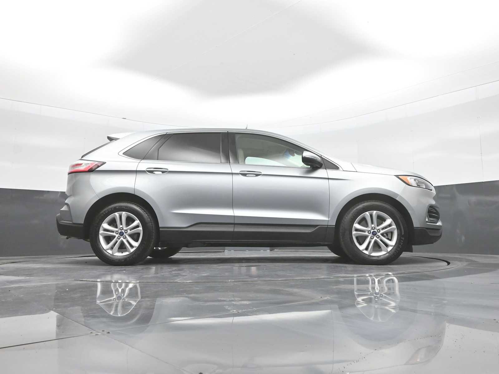 Used 2020 Ford Edge SEL w/ Convenience Package AWD/4WD image 44