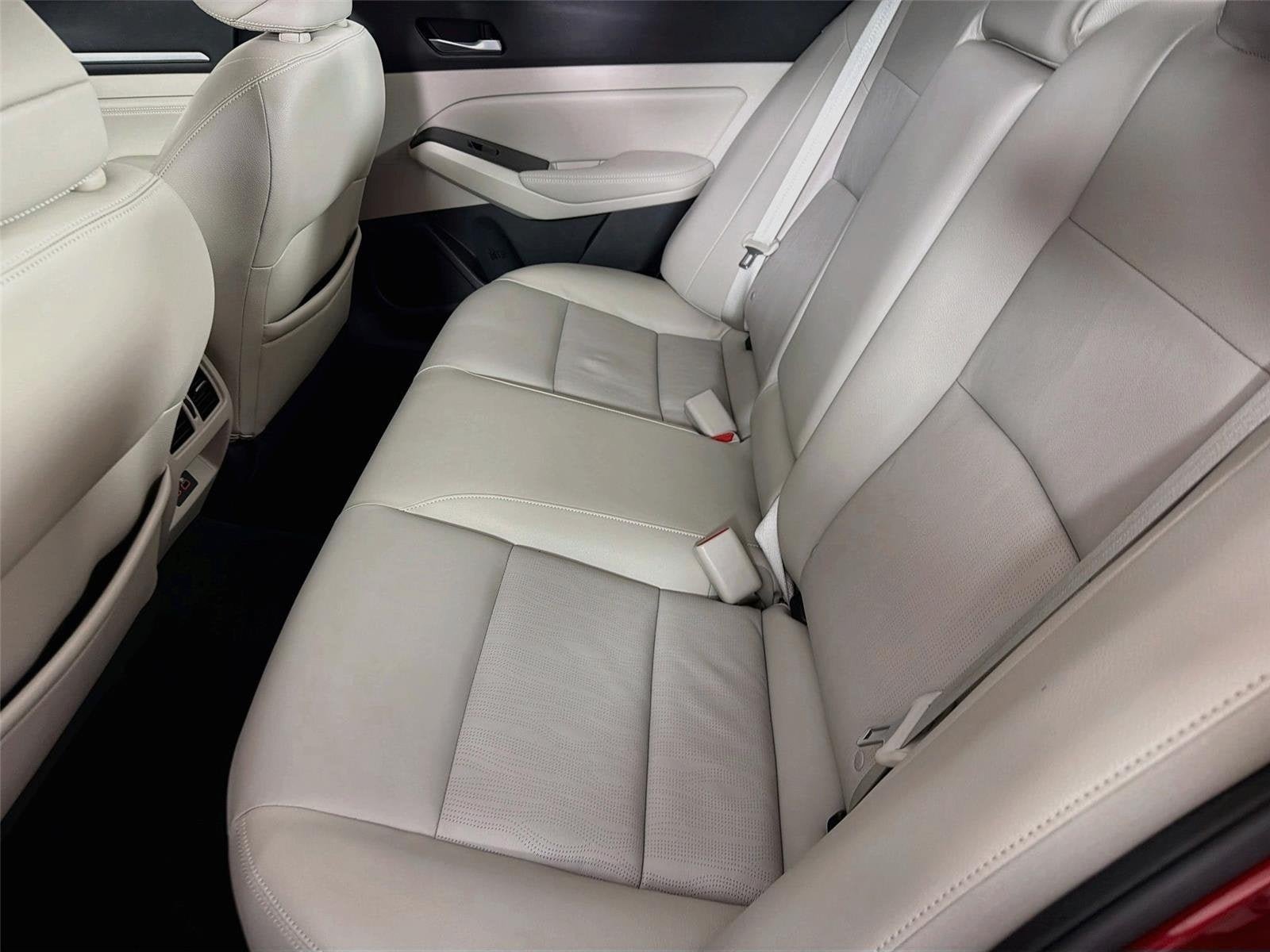 Certified 2019 Nissan Altima 2.5 Platinum FWD image 24