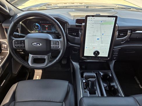 Used 2022 Ford F150 Lightning Lariat AWD/4WD image 8