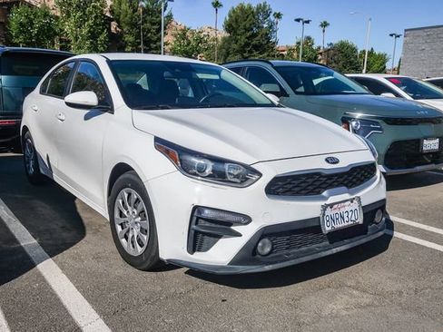 Used 2020 Kia Forte Sedan FWD image 2