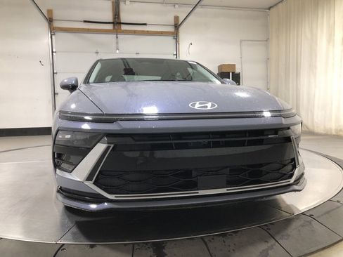 New 2025 Hyundai Sonata SEL image 2