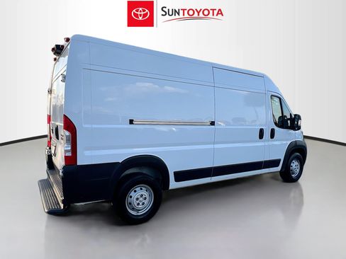 Used 2022 RAM ProMaster 2500 w/ Convenience Group image 4