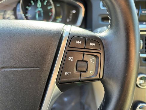 Used 2014 Volvo S60 T5 image 23