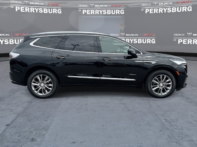 Used 2022 Buick Enclave Avenir w/ Avenir Technology Package AWD/4WD image 9