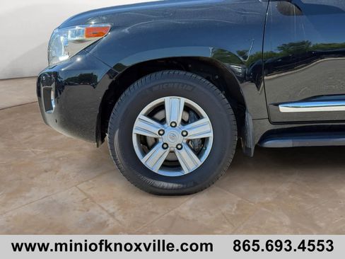 Used 2015 Toyota Land Cruiser AWD/4WD image 9