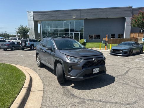 Used 2021 Toyota RAV4 XLE Premium FWD image 2