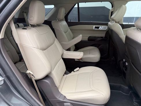 Used 2020 Ford Explorer Platinum w/ Premium Technology Package AWD/4WD image 73