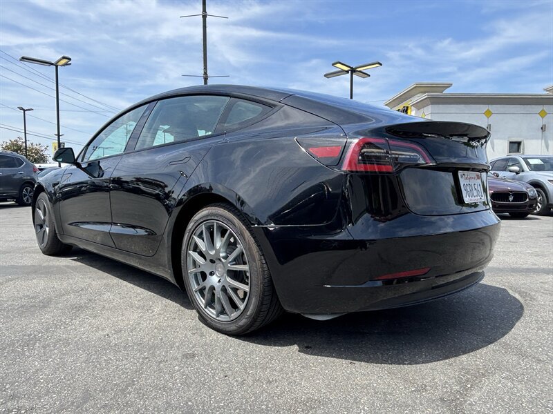 Used 2023 Tesla Model 3 Standard Range RWD image 5