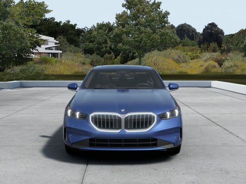 New 2026 BMW 530i image 3