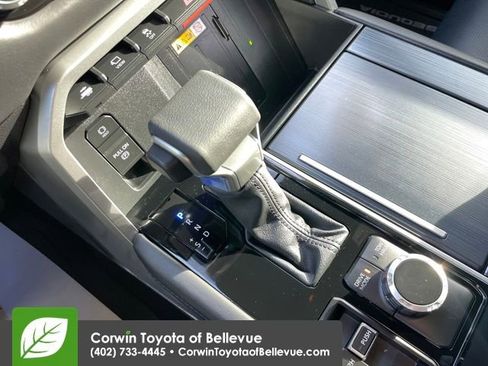 Certified 2024 Toyota Sequoia Platinum AWD/4WD image 15