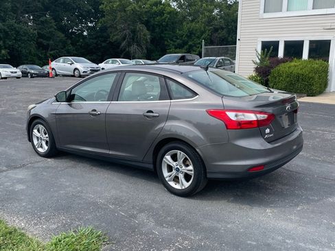 Used 2012 Ford Focus SEL FWD image 3