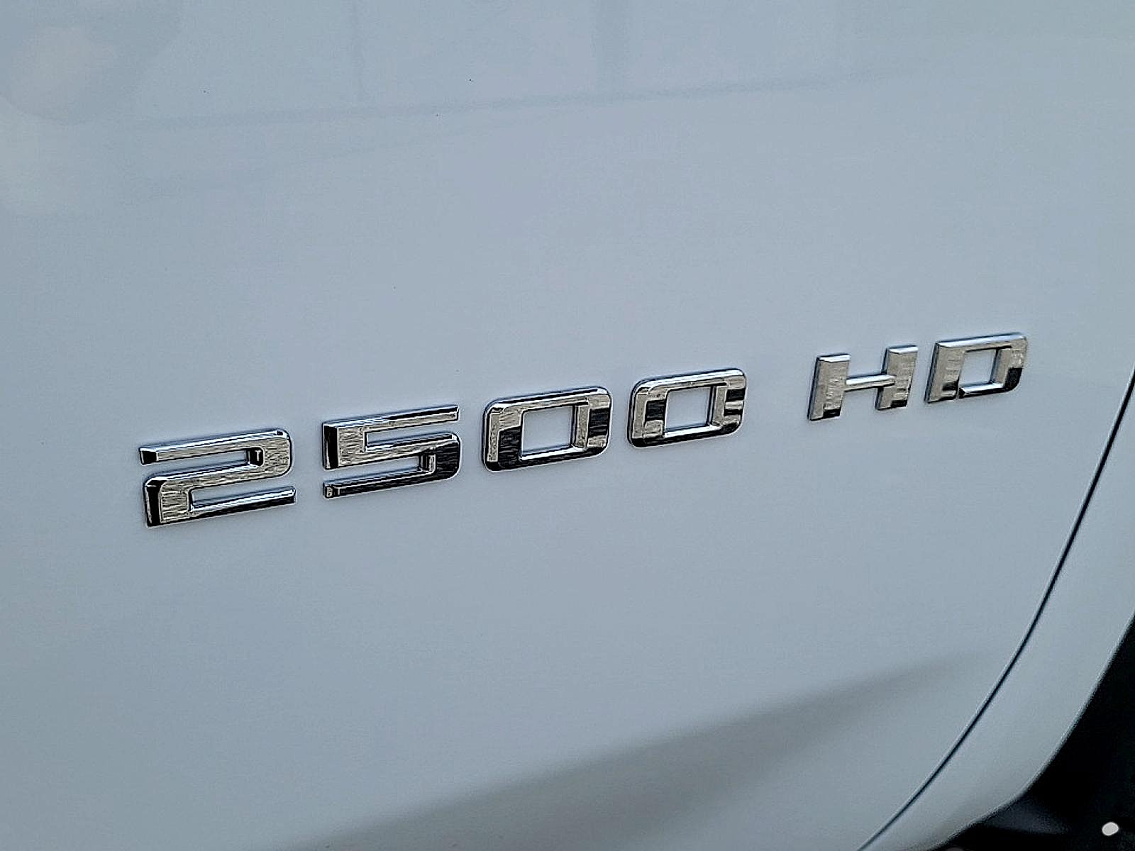 Used 2022 Chevrolet Silverado 2500 Custom w/ Custom Convenience Package AWD/4WD image 28