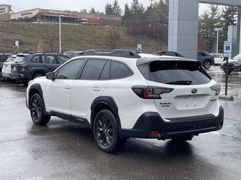 Used 2023 Subaru Outback Onyx Edition image 3