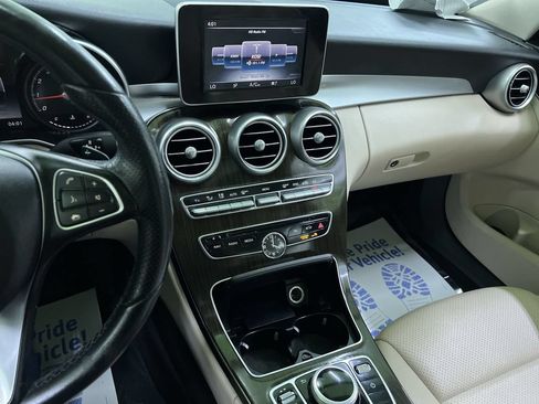 Used 2018 Mercedes-Benz C 300 Sedan w/ Premium Package image 20