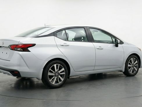 Used 2025 Nissan Versa SV FWD image 9